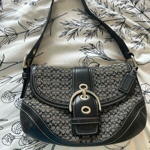 Vintage Y2K coach shoulder bag black with buckle